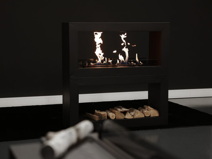 Bioethanol Standkamin Standofen HOME 120 von WildFlame als Raumteiler in Ausstellungsraum